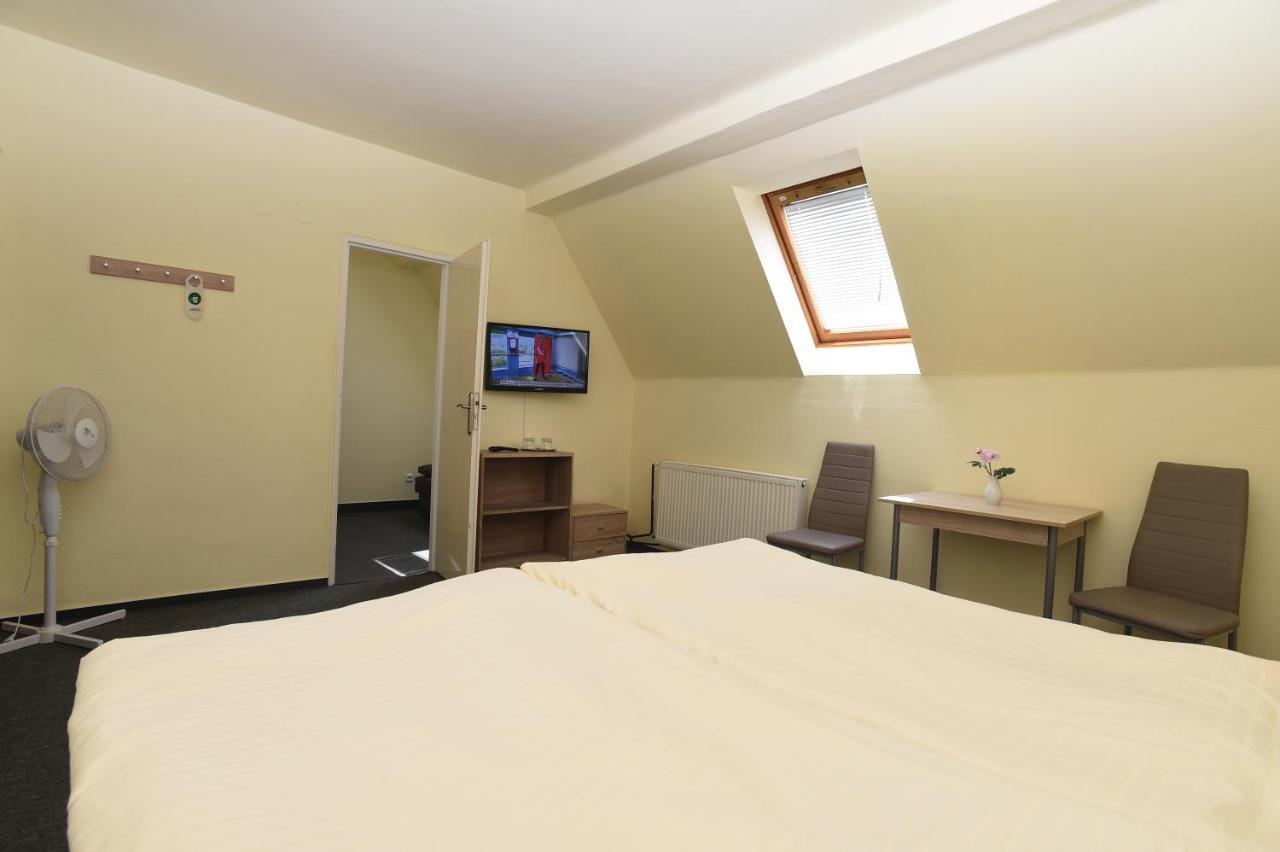 Hotel U Jezirka Liberec Zewnętrze zdjęcie